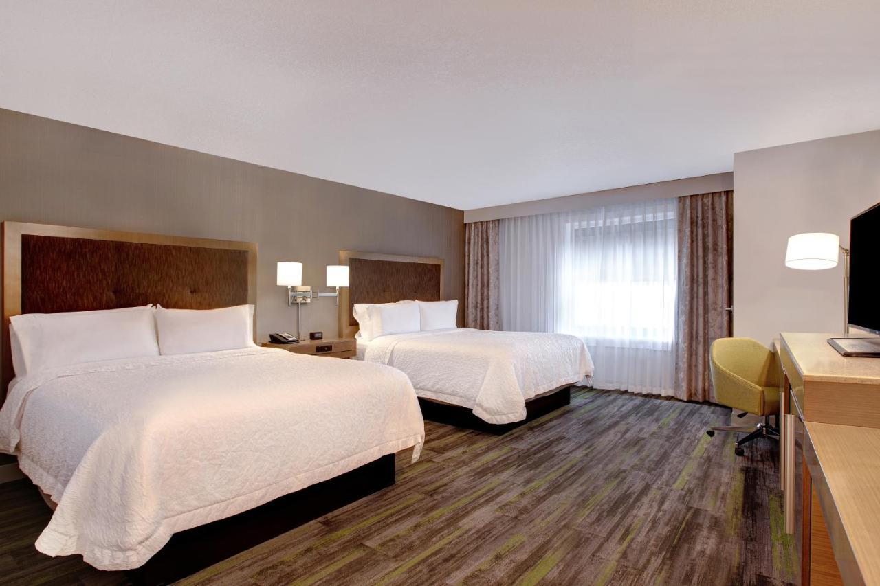The Landing Hotel & Conference Centre St. Paul Экстерьер фото